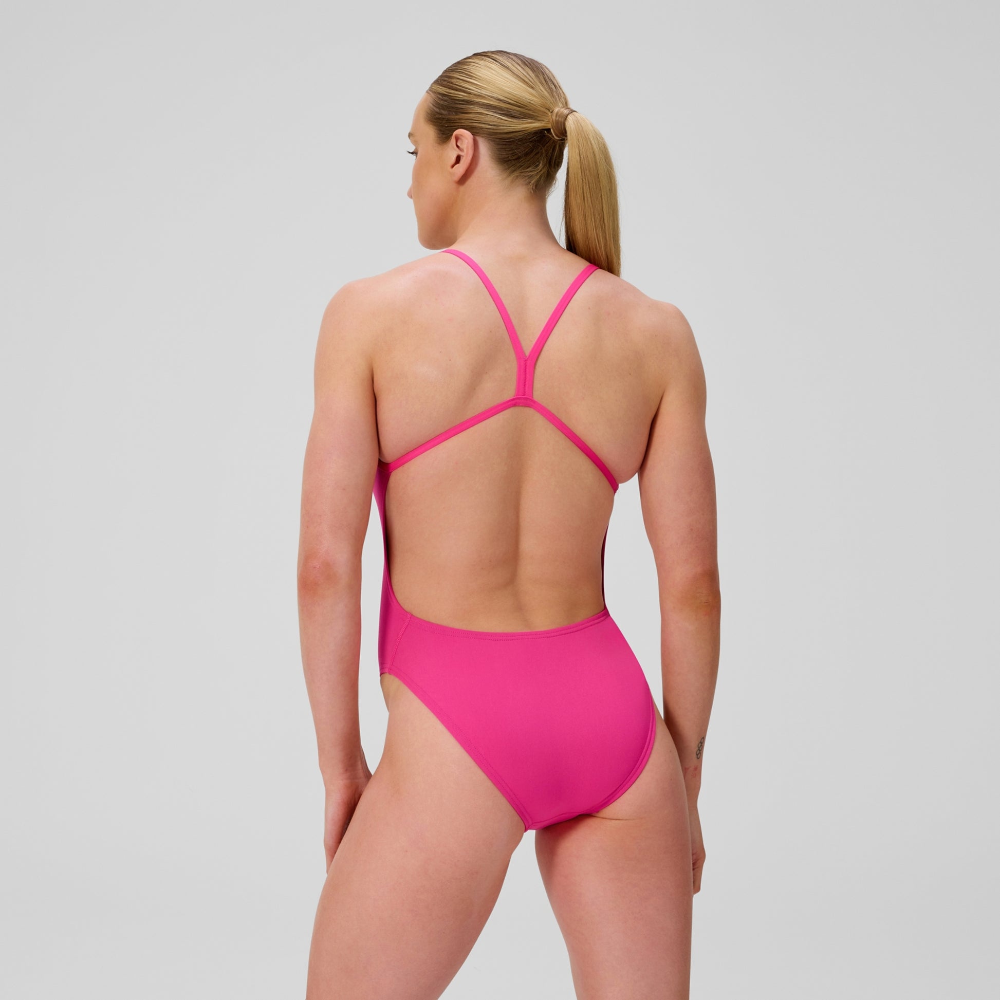 Speedo Women's Solid V-Back One Piece  Competition Swimsuits  Speedo
