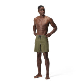 Speedo Men's The Lookout Solid Boardshort 18 Inch  Boardshorts  Speedo