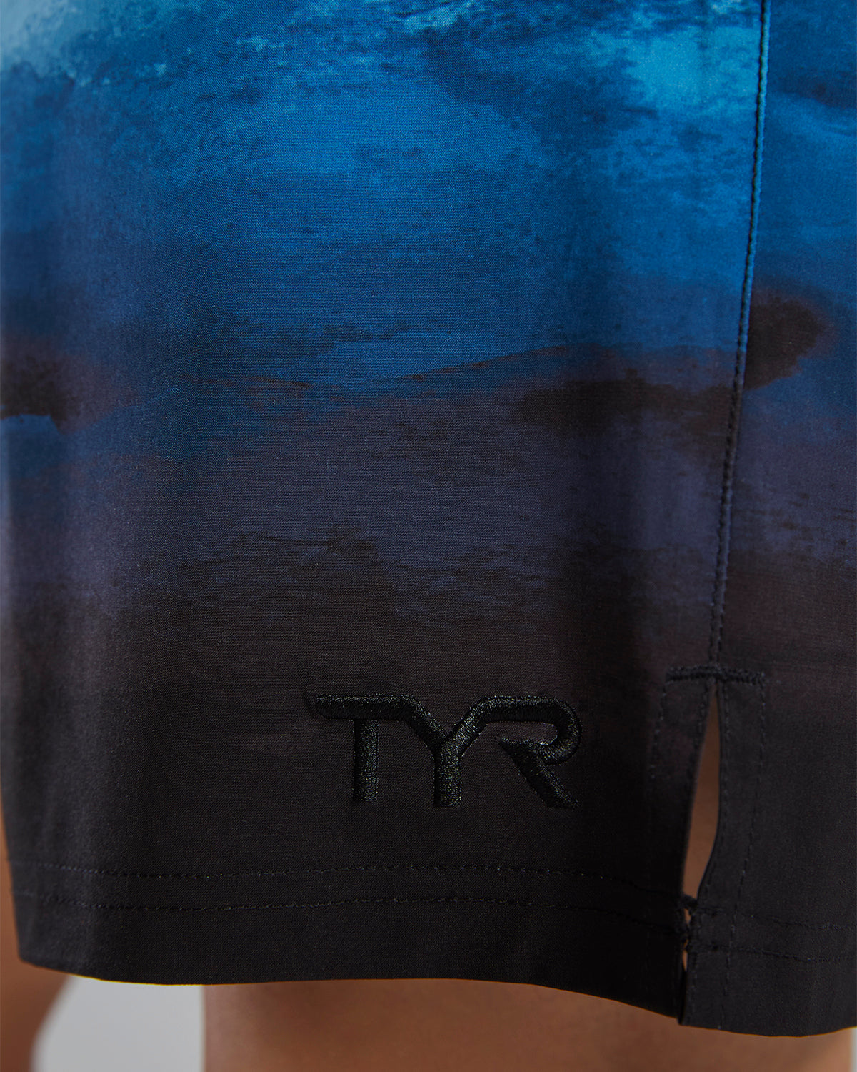 TYR Men's Skua Volley Short Stratus  Men's Volley Short  Tyr