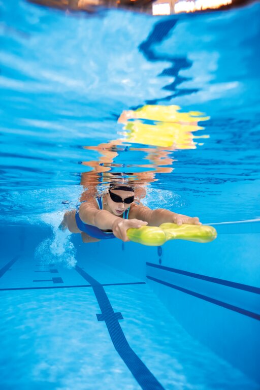 Arena Women's Swimsuit Solid Control Hi-Power Back One Piece  One Piece Swimsuits  Arena