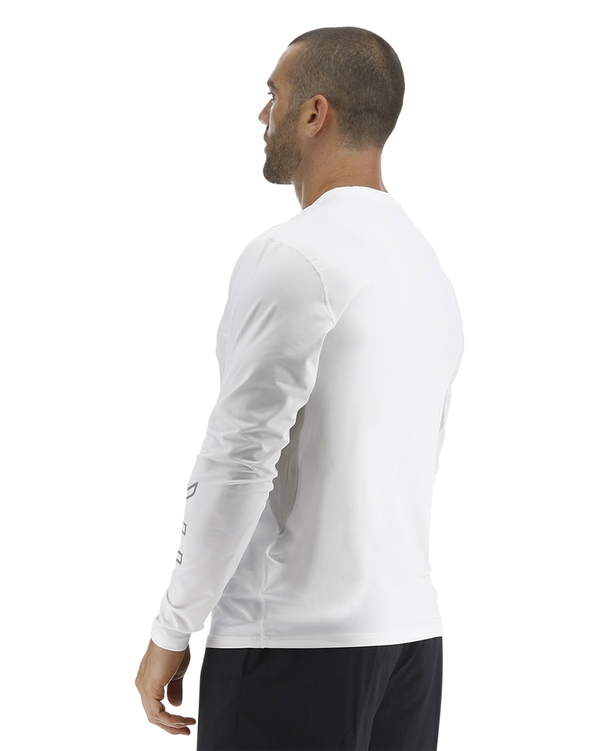 TYR SunDefense Men's Vented Long Sleeve Rash Guard – UPF Swim Shirt  Long Sleeve Rash Guard  Tyr